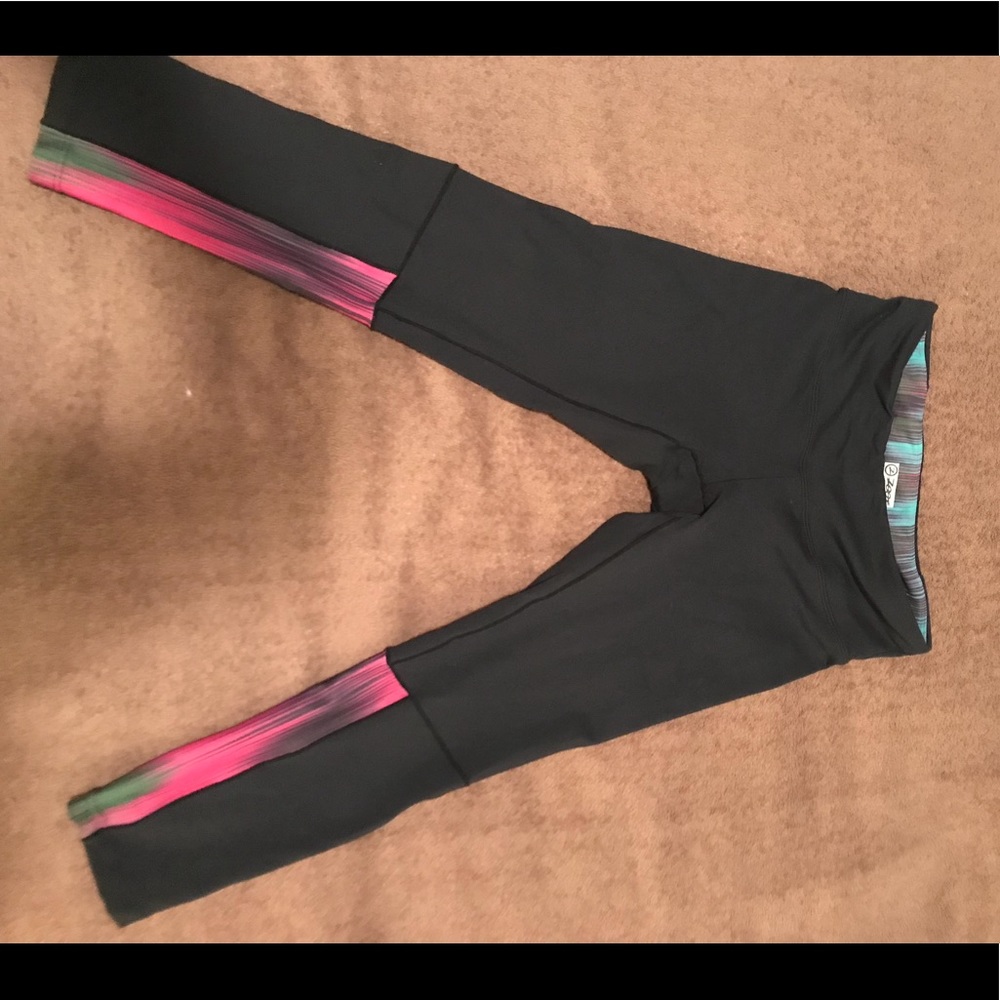 Zoot Black Capris
